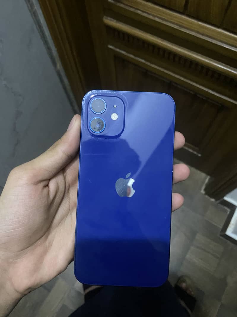 Apple iPhone 12 3