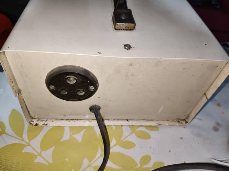 Automatic Voltage Stabilizer 2000 Watts 2
