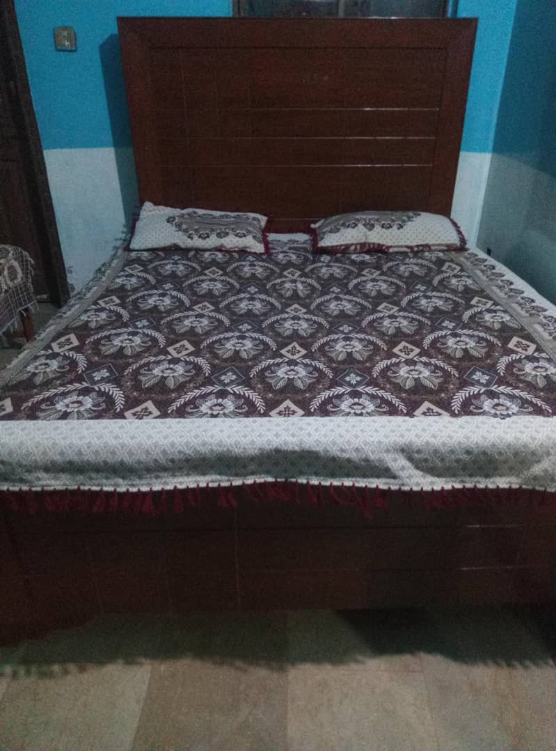 Double bed 0