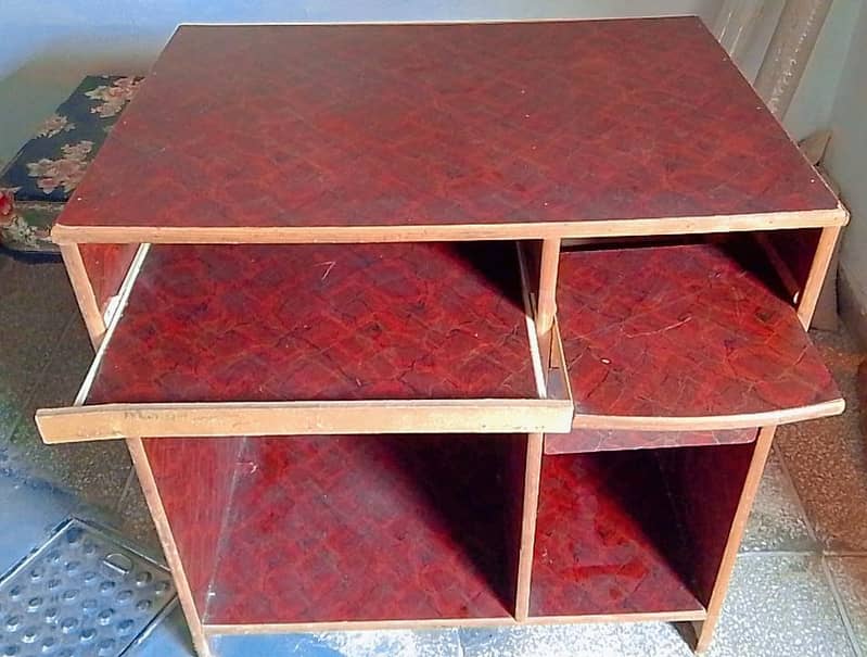 Computer Table / Laptop Desk | Study Table | Good Condition 1