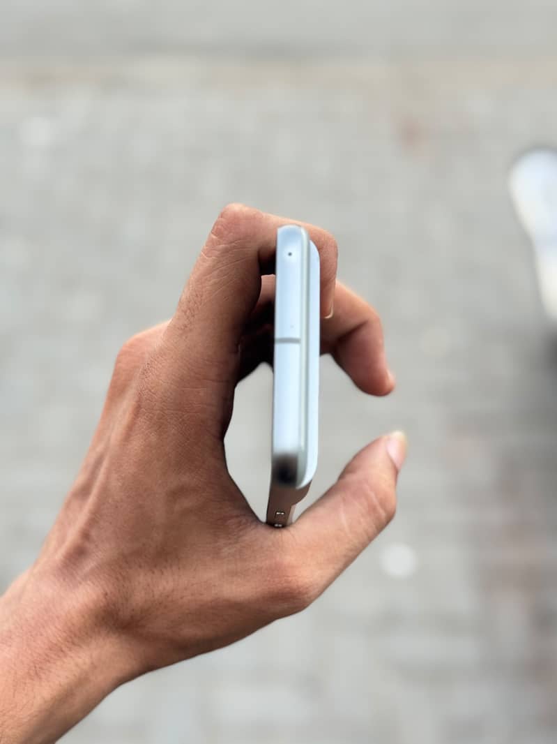 Google Pixel 8 2