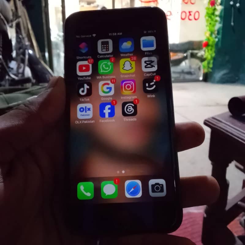 Apple iPhone 8 1