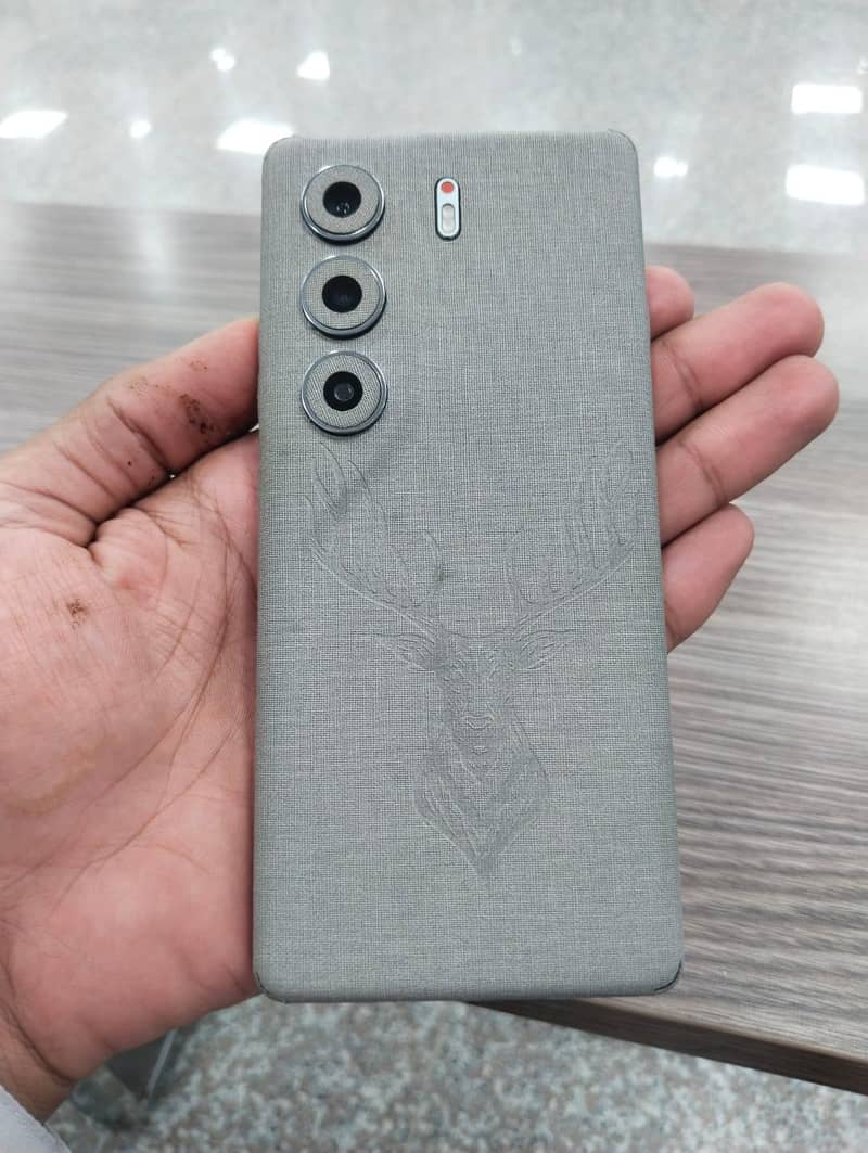 Tecno CAMON 40 0