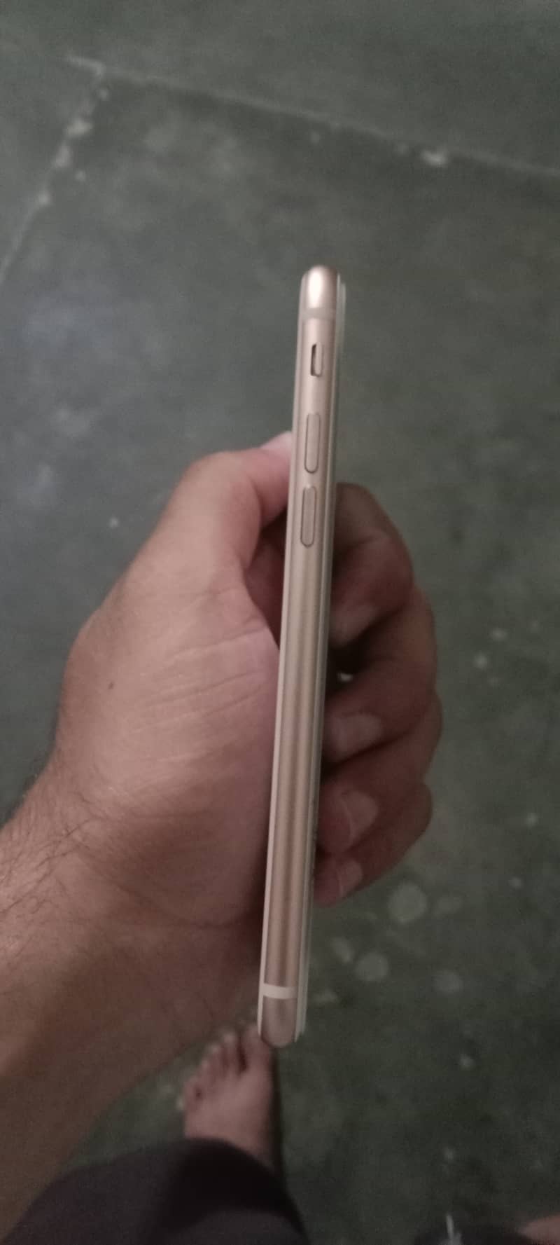Apple iPhone 8 1
