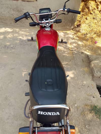 Honda 70  2022model All ok h g