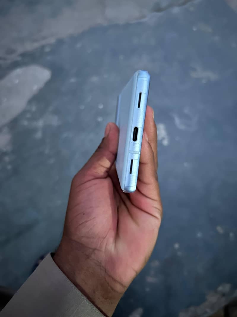Google Pixel 7a 3