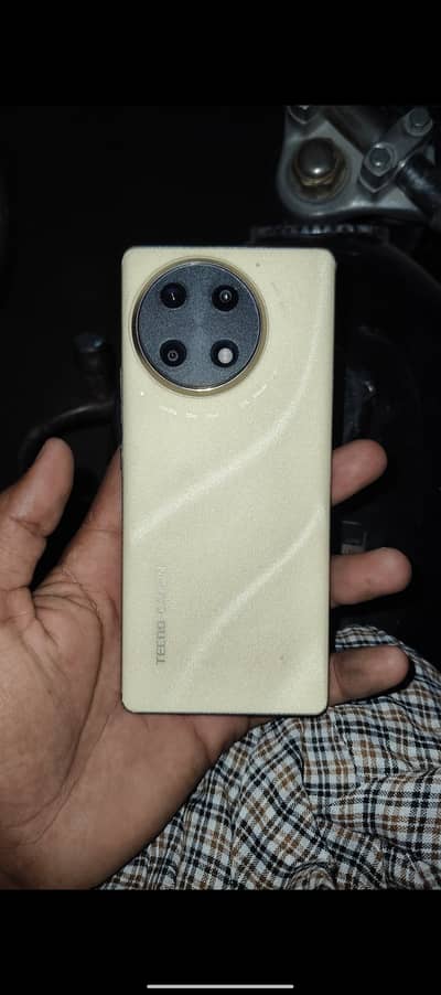 Tecno CAMON 30S