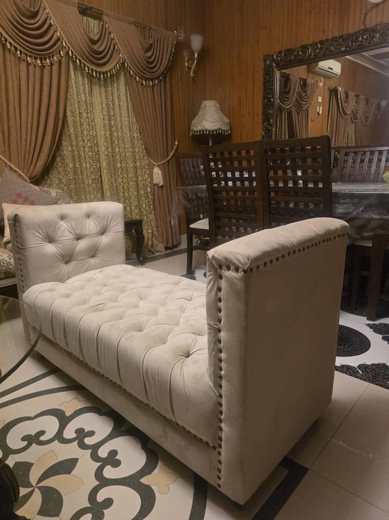 Off white sofa set 0