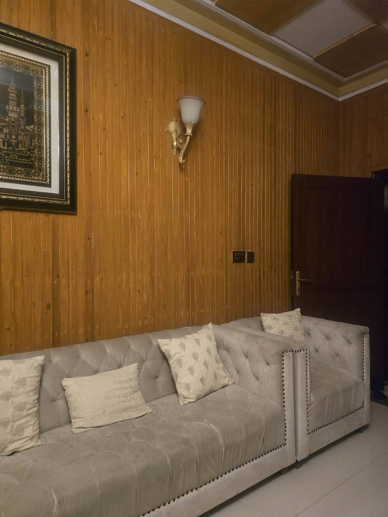 Off white sofa set 3