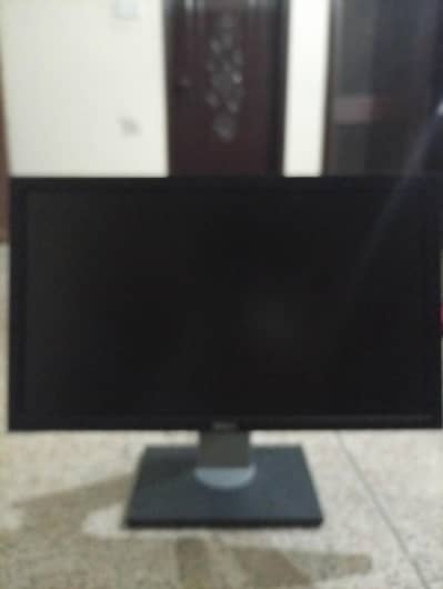 LCD 24 inches for sale