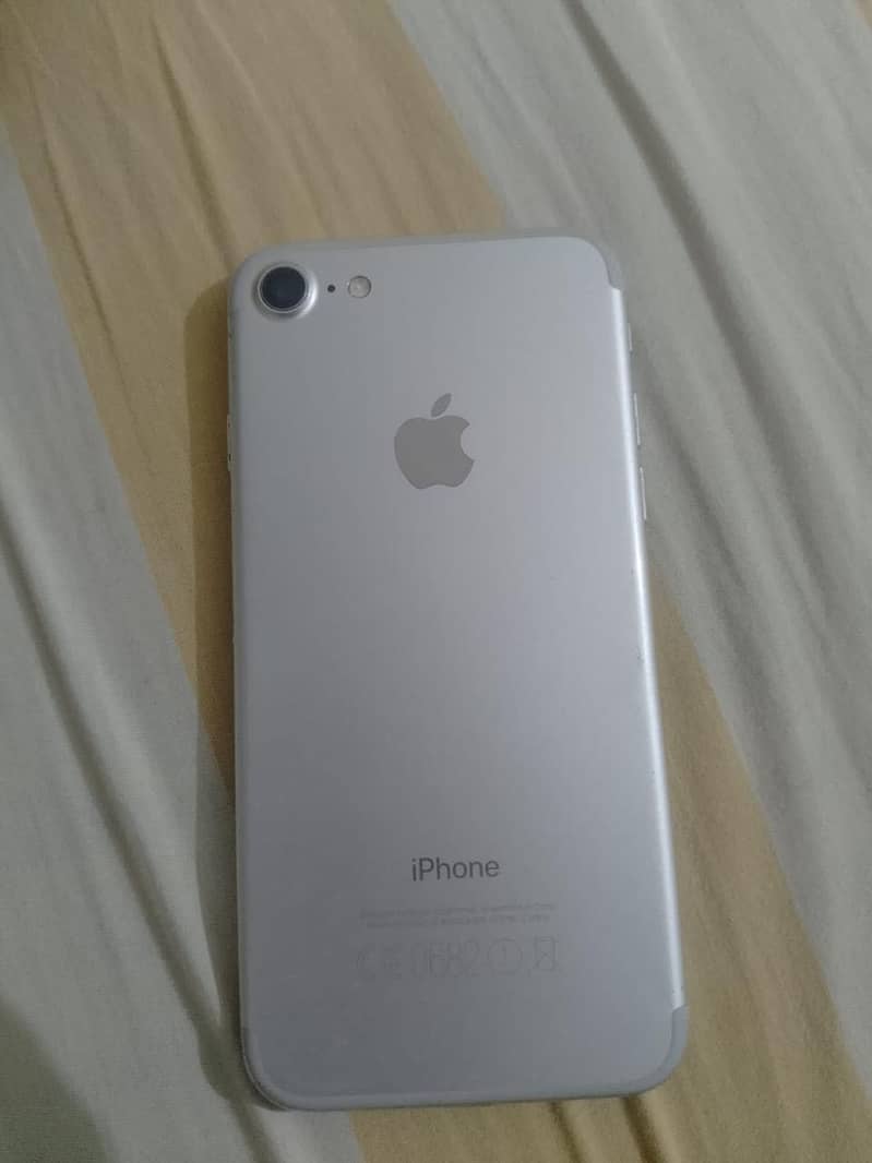 Apple iPhone 7 0