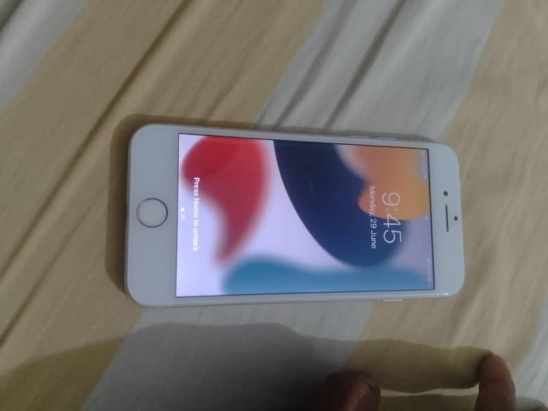 Apple iPhone 7 2