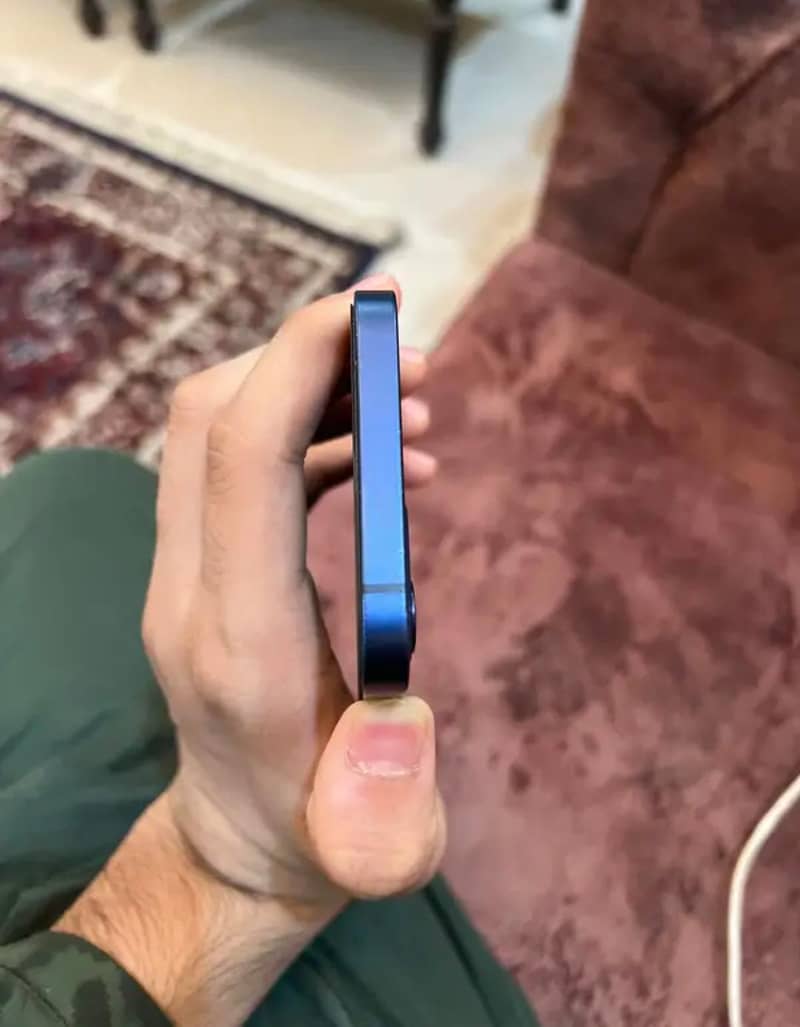 iphone 12 4