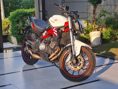 Benelli 302s Mint condition 2022 model 11,00kms