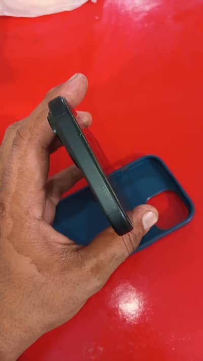 99 battery health 100% original 10 by 10 condition with original data