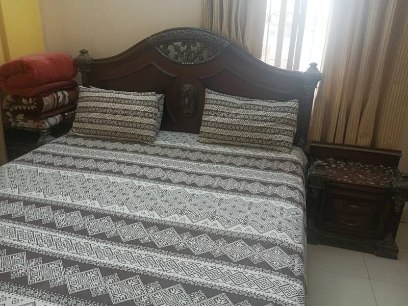 Complete bedroom set 0