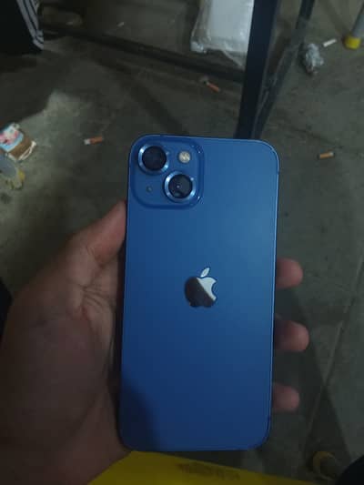 Apple iPhone 13