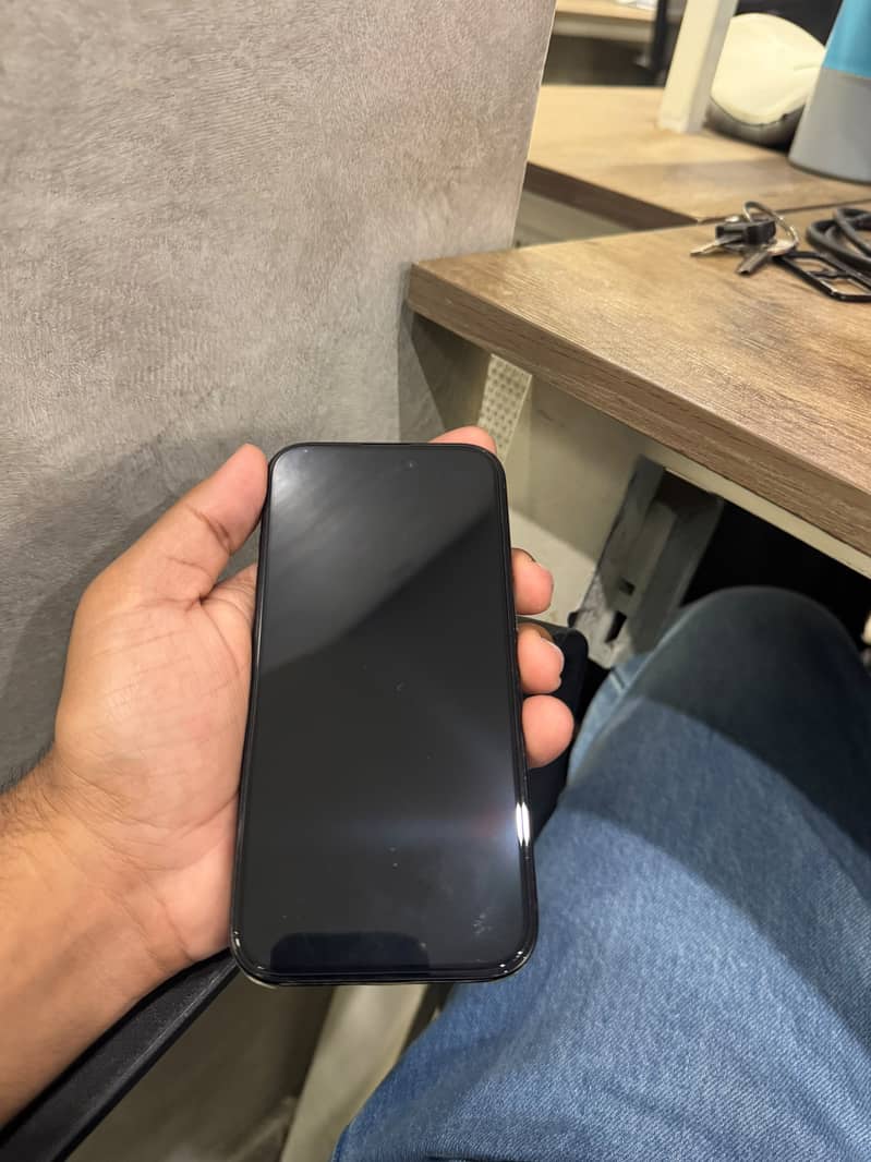 Apple iPhone 15 3