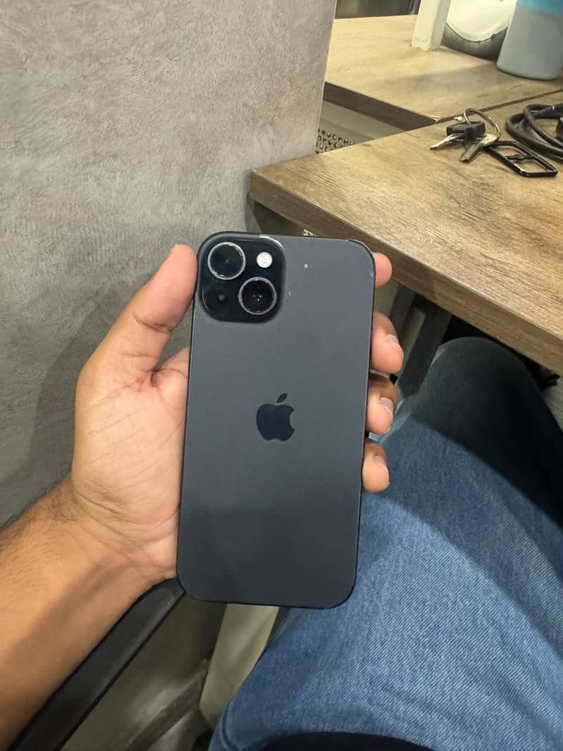 Apple iPhone 15 4