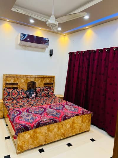 Short term & long term furnished villa for rent in Bahria town.