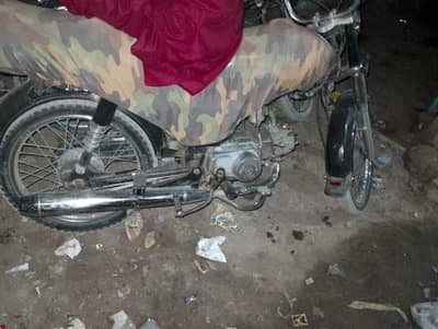 union star 2018 all oky bike mein koi Kam nhi ha engine se karak he