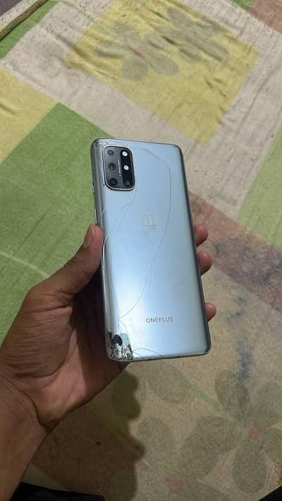 One Plus 8T Duel Sim approved 12/256gb 8/10 all ok just back crack