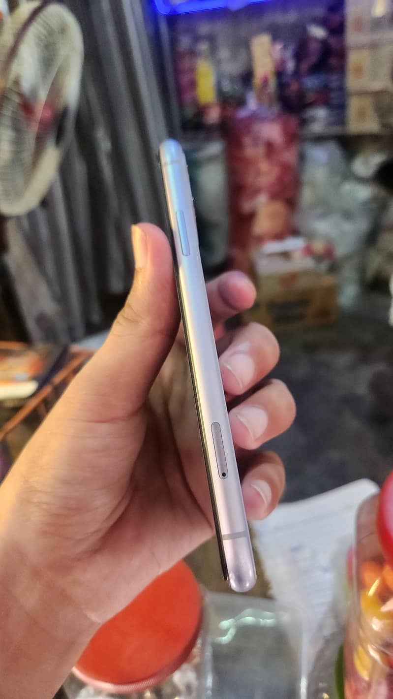 IPhone 11 1