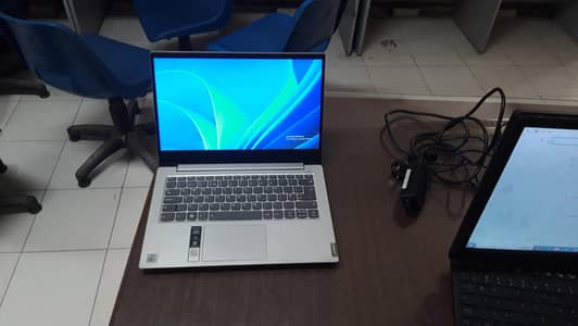 Laptop Lenovo Core i5 10 Generation