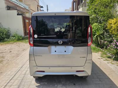 Nissan Roox 2023