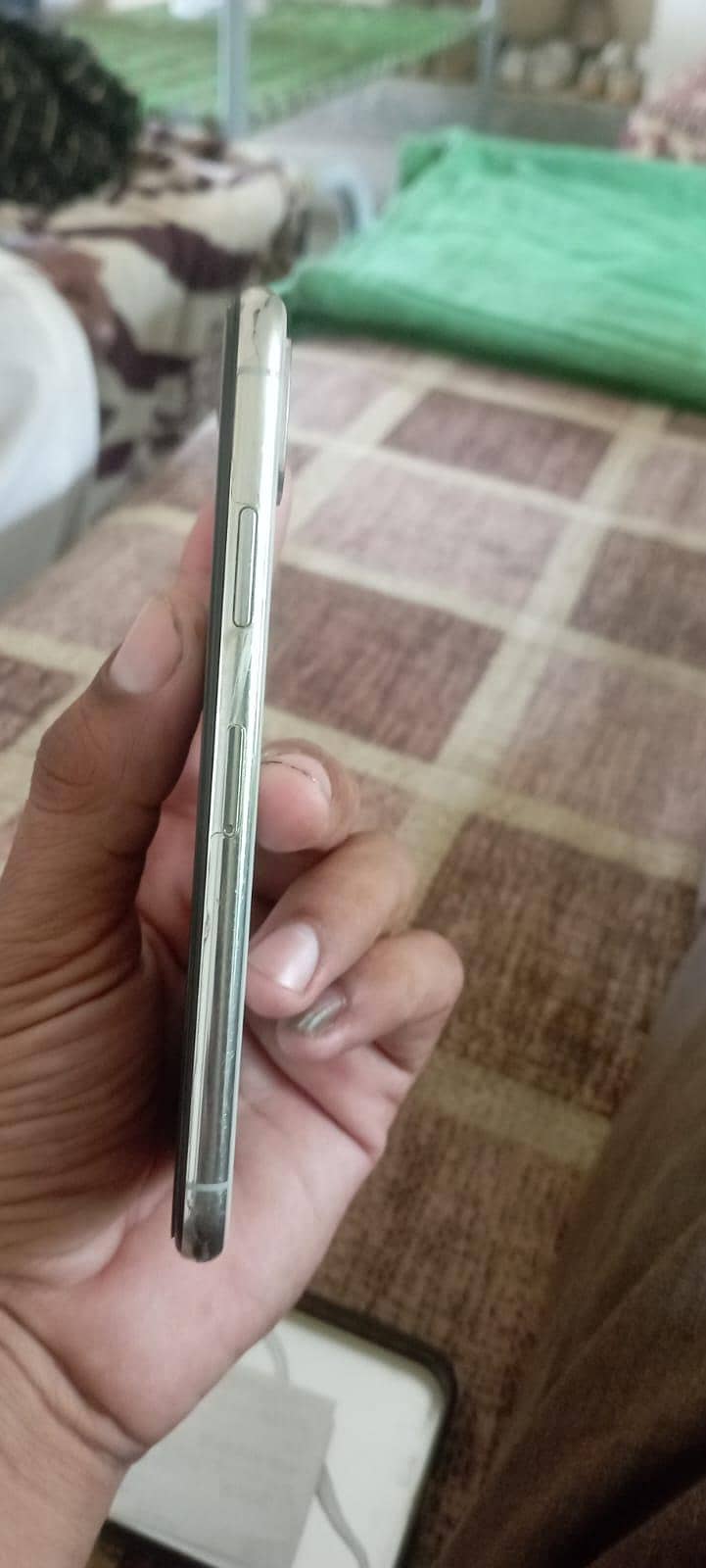 Apple iPhone X 4
