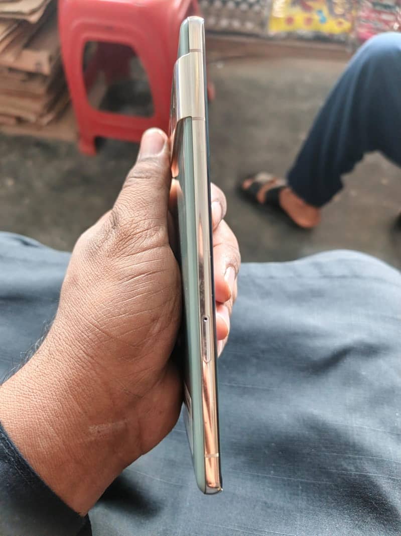 Google Pixel 7 Pro 4