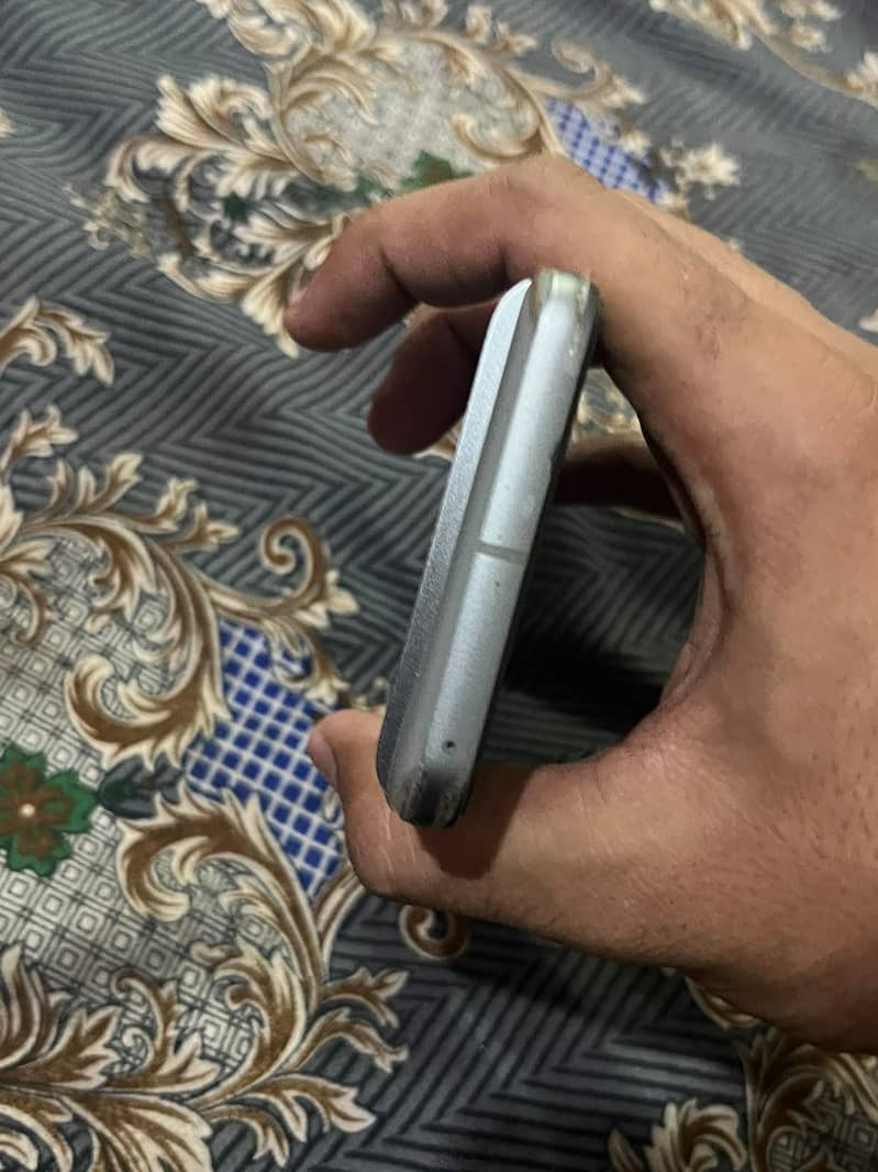Google Pixel 8 2