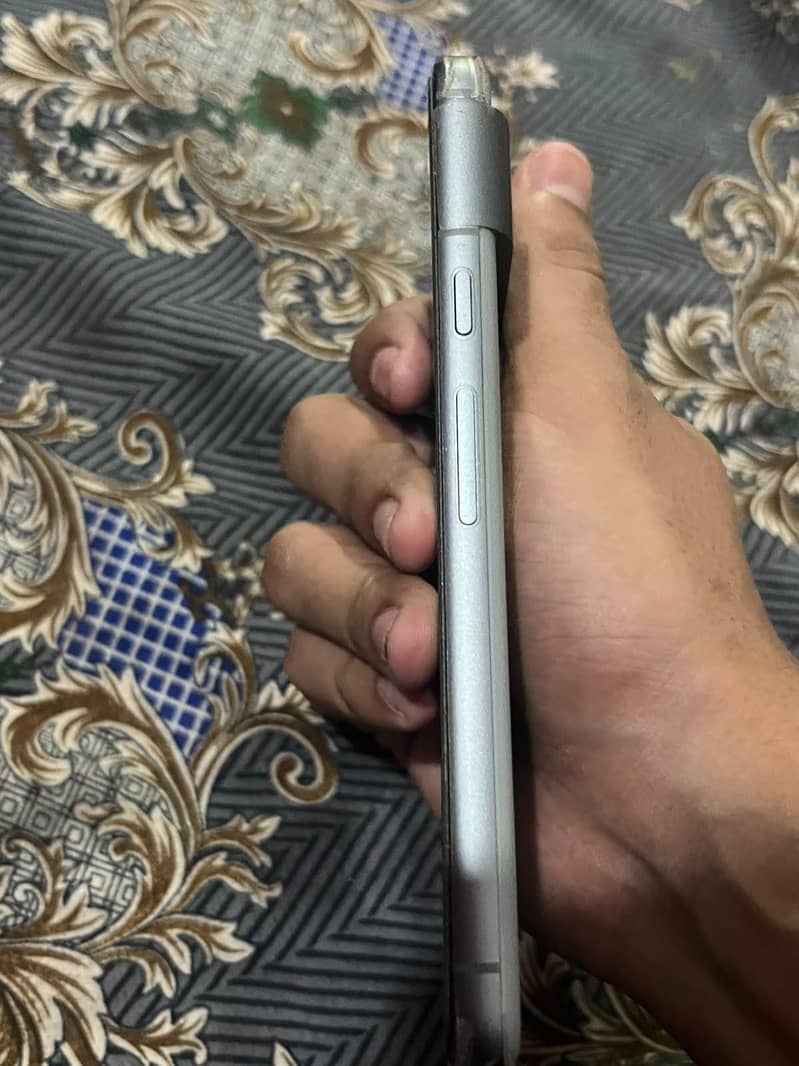 Google Pixel 8 3