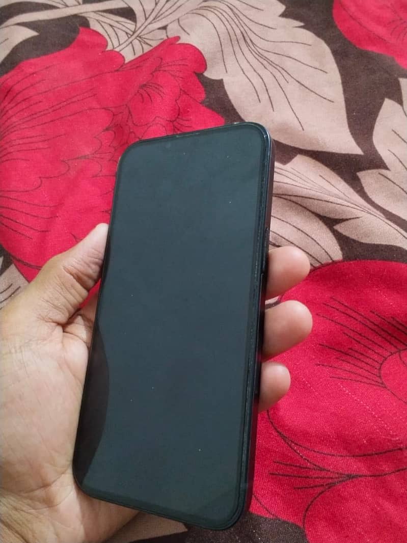 Apple iPhone 13 2