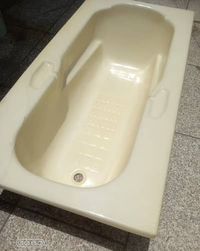 Bath tub new beige color