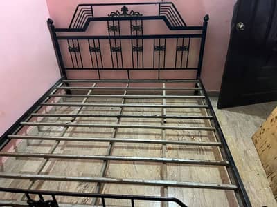 Iron bed
