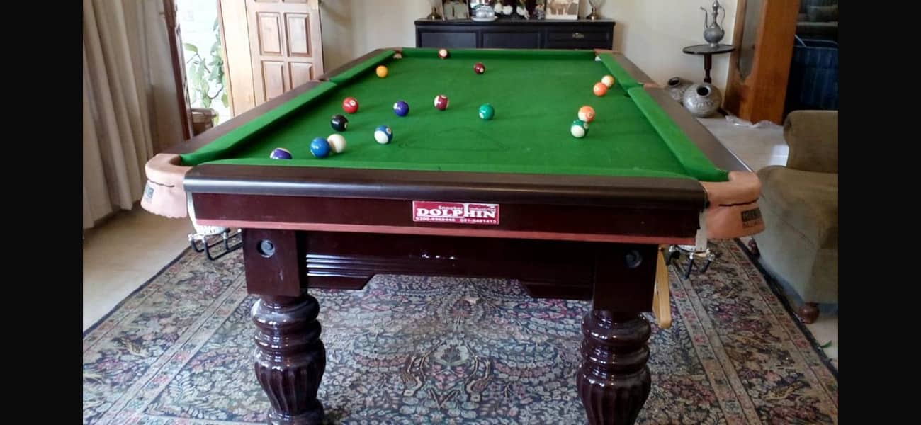 POOL TABLE 4/8/BILLIARDS 0