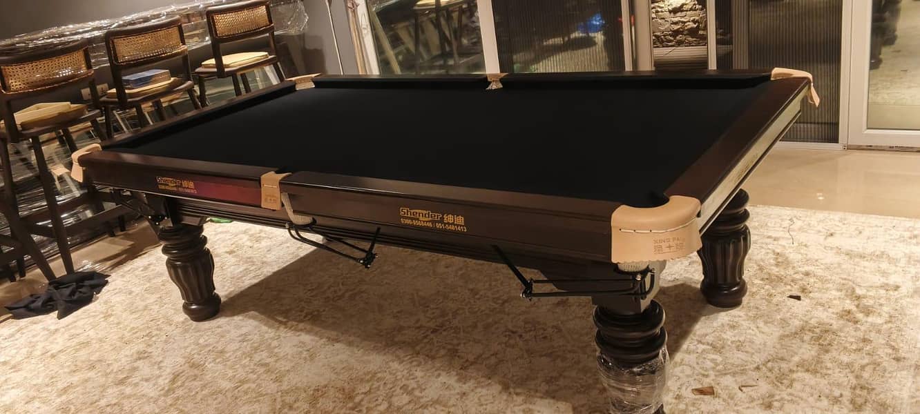 POOL TABLE 4/8/BILLIARDS 4
