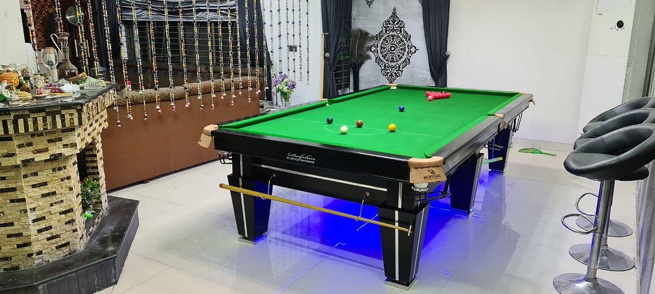 POOL TABLE 4/8/BILLIARDS 5