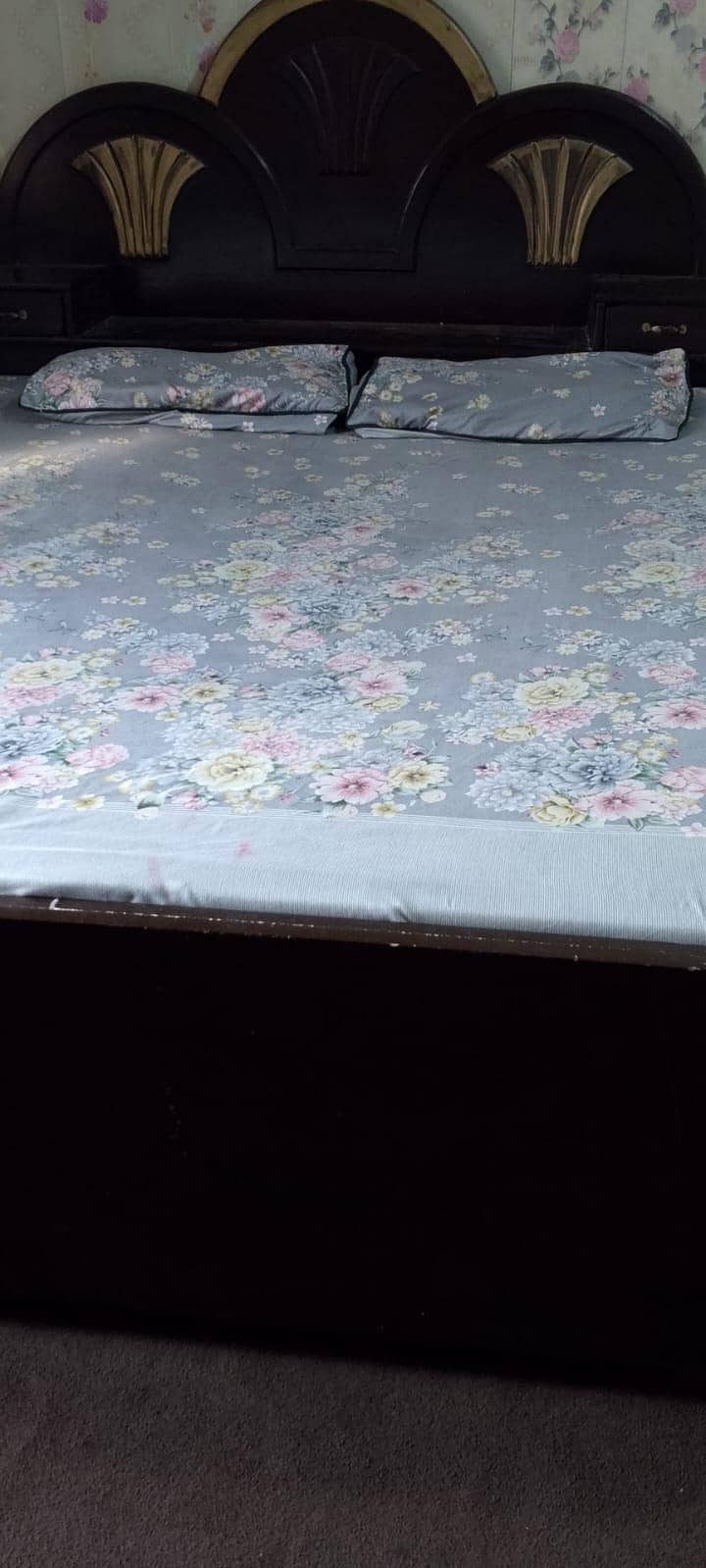 Double Bed 0