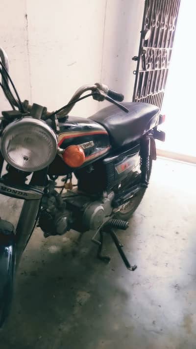 Honda 1978 Model Arjent Seal