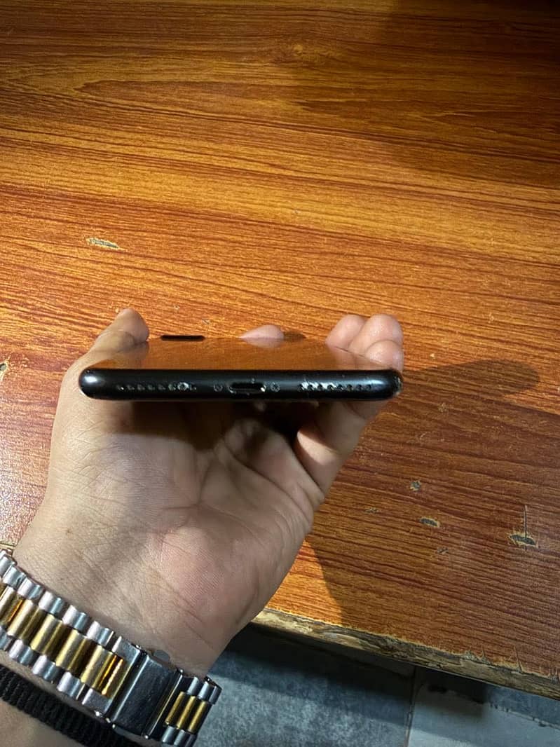 Apple iPhone 7 Plus 1