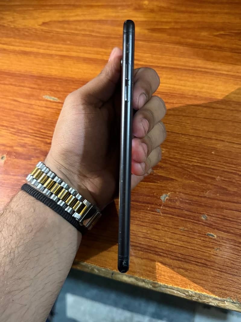 Apple iPhone 7 Plus 2