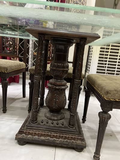 Chinuoti dinning table urgent sale