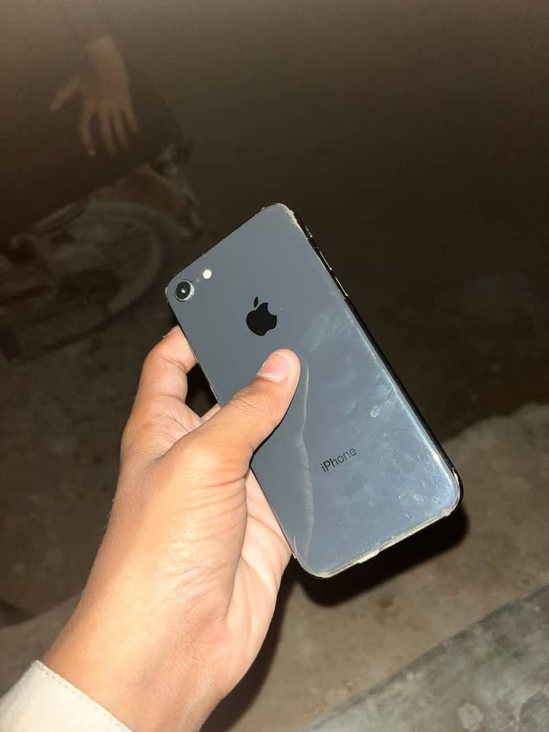 Apple iPhone 8 0