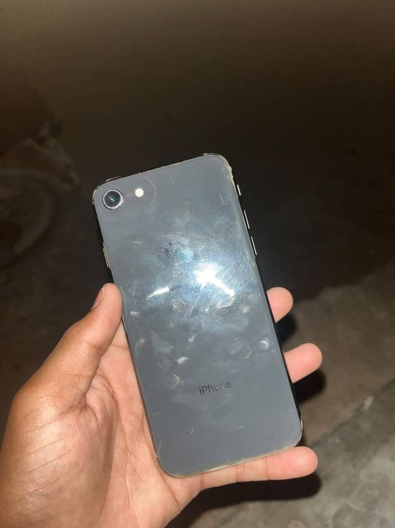 Apple iPhone 8 5