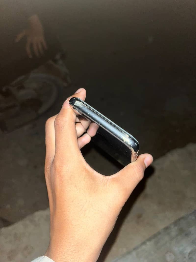 Apple iPhone 8 6