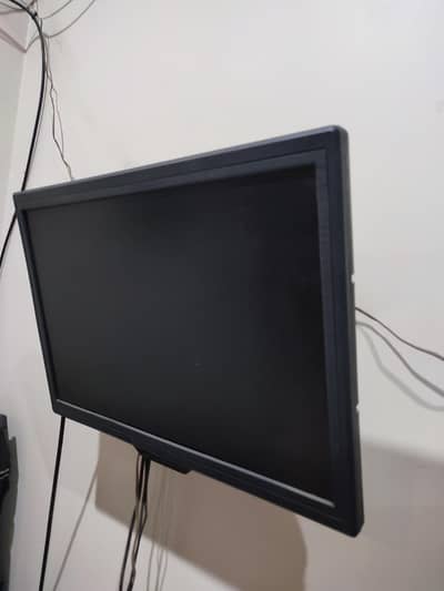 LED 28 inch behtreen condition