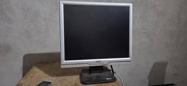 acer 17 inch lcd