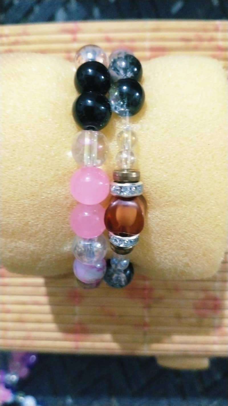 bracelets 18